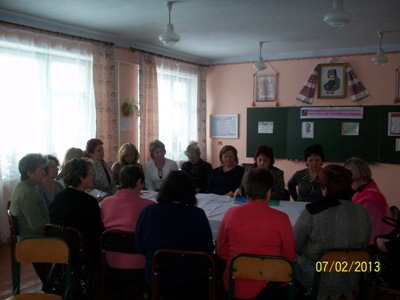 07 лютого 2013 року на базі Семенівської ЗОШ І-ІІ ст. проведено засідання творчої групи вчителів української мови і літератури