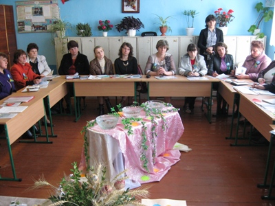 23 квітня 2013 року на базі Кунисівської ЗОШ І-ІІ ст. відбулися семінари вчителів суспільствознавчих дисциплін та вчителів початкових класів
