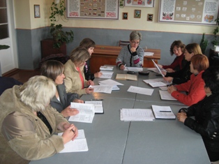 27 вересня 2013 року на базі ЦДЮТ проведено засідання предметно-методичної комісії практичних психологів для складання завдань на І етап Все